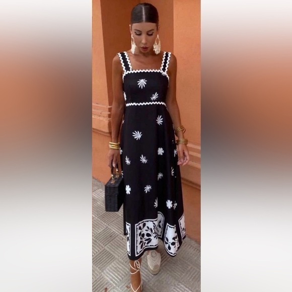New ZARA Black And White Printed Midi Dress With Passementerie Trim - Picture 4 of 11